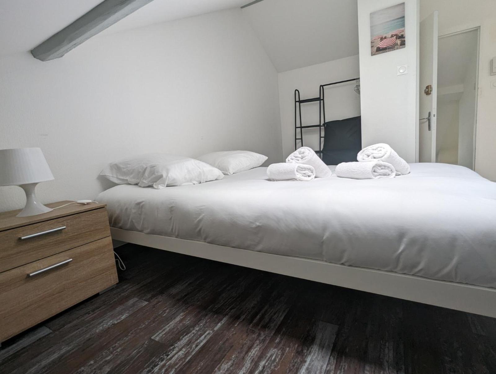 Le Thannois - Appartement 2 Chambres, Salon, Cuisine Equipee, Parking Et Wifi Gratuit Mulhouse Eksteriør bilde